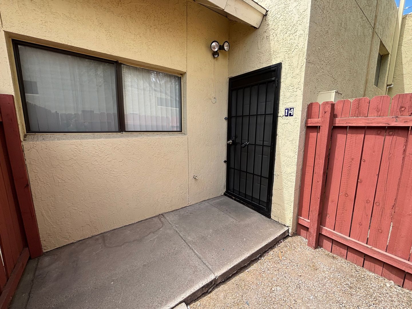 Tucson Apartment: 1 E Navajo Rd Apts 1 - 15