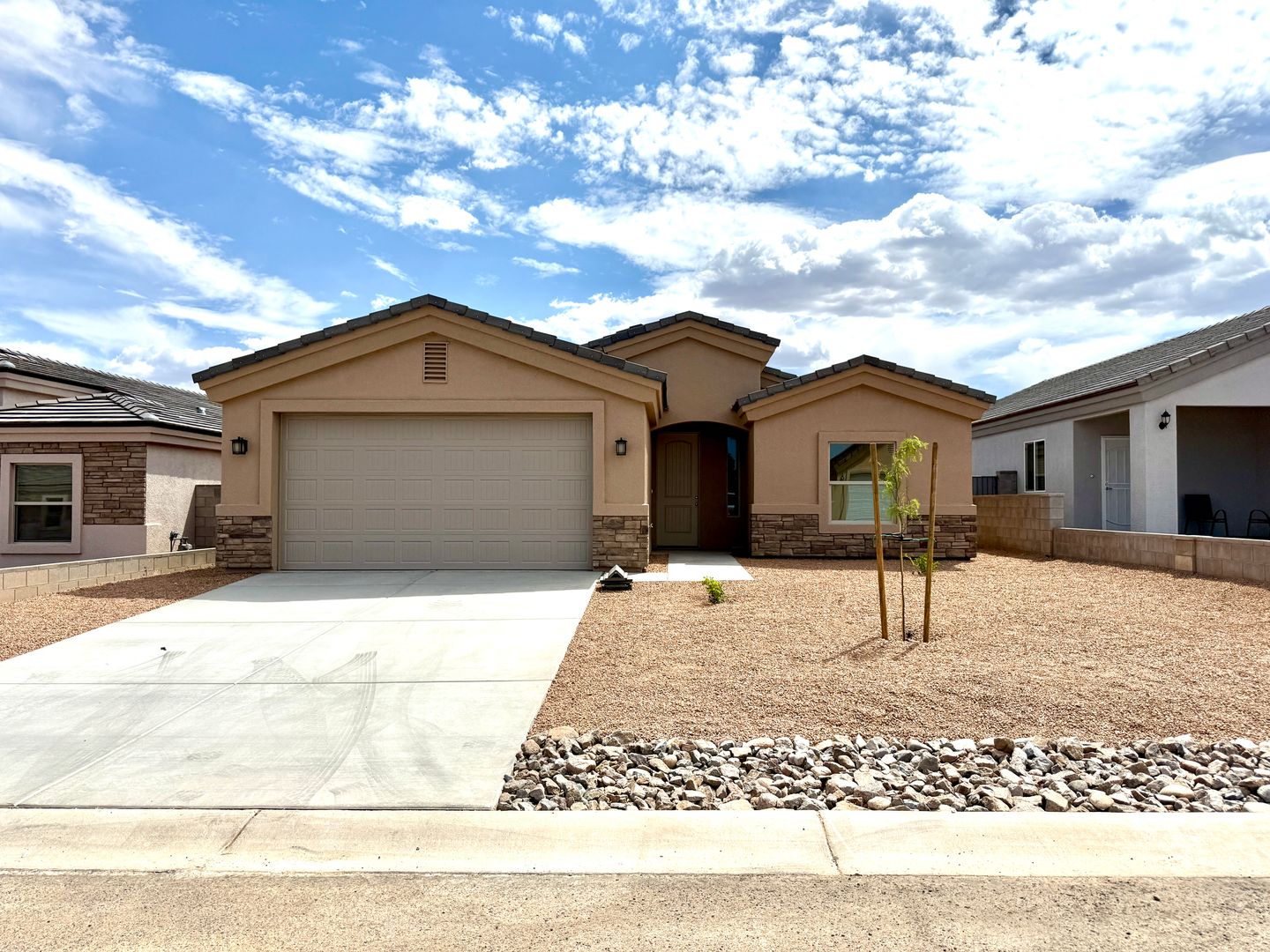 Kingman House: 3368 N. Apache St.