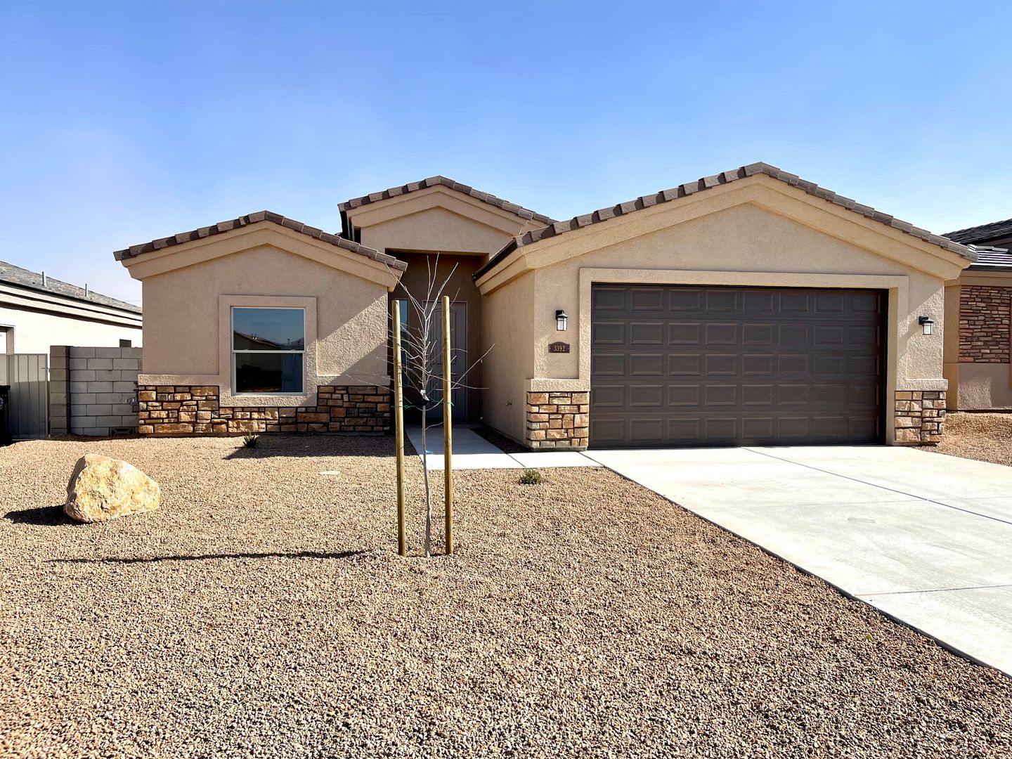 Kingman House: 3392 N. Apache St.