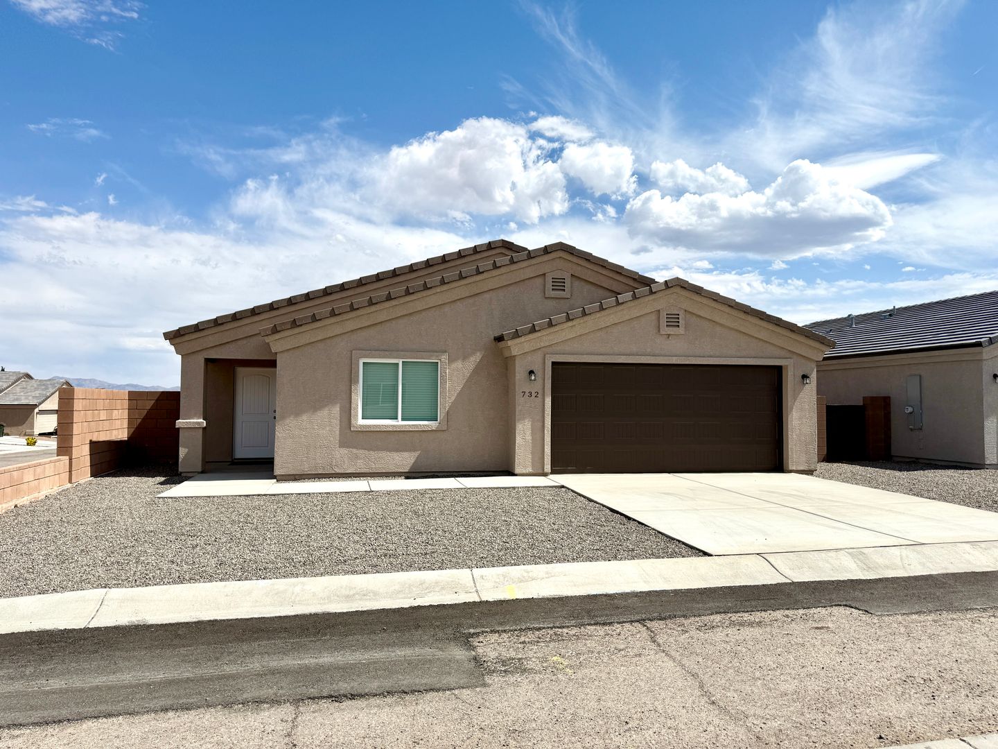 Kingman House: 732 Vista Grande