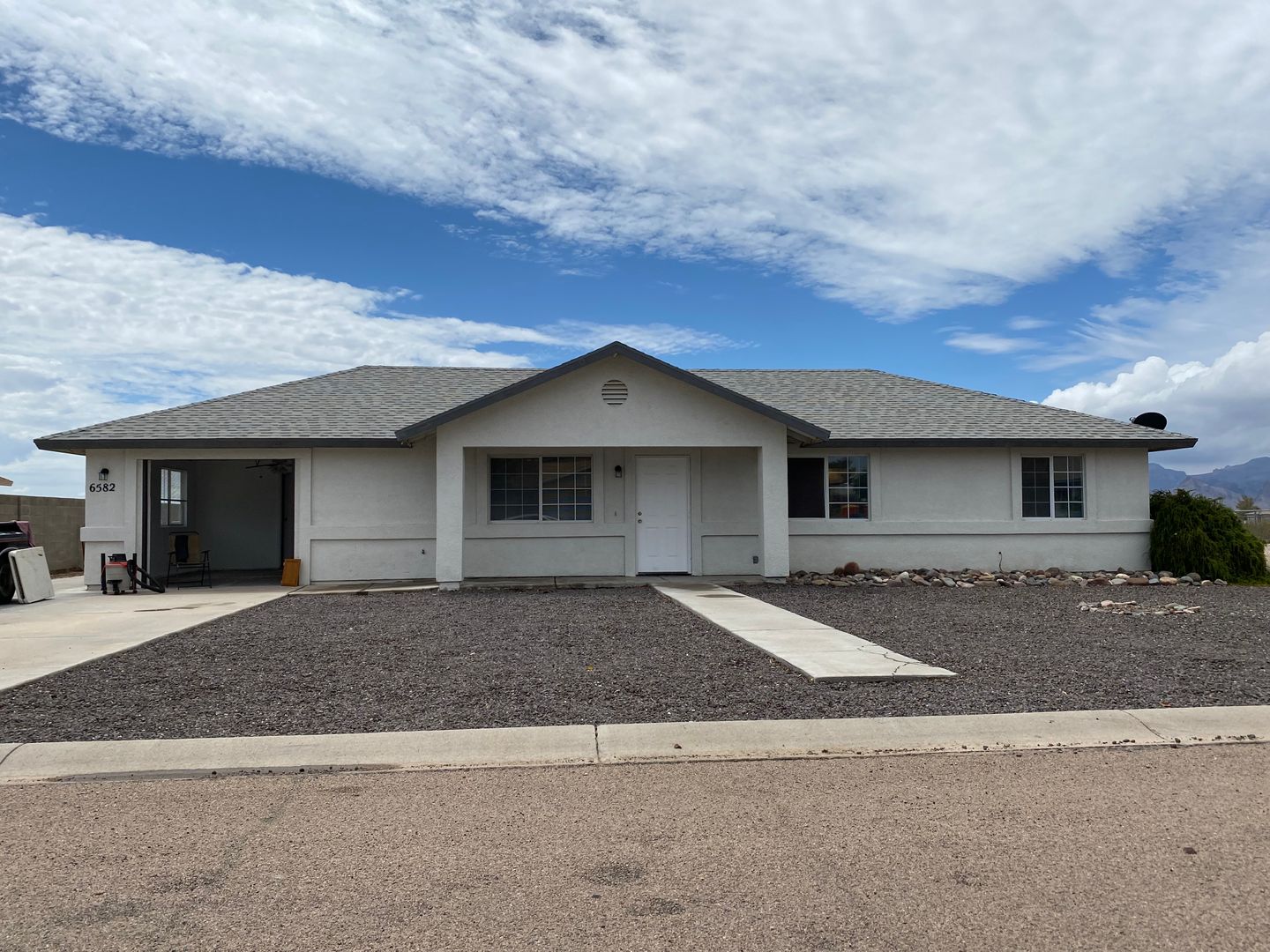 Golden Valley House: 6582 W. Hershey Way