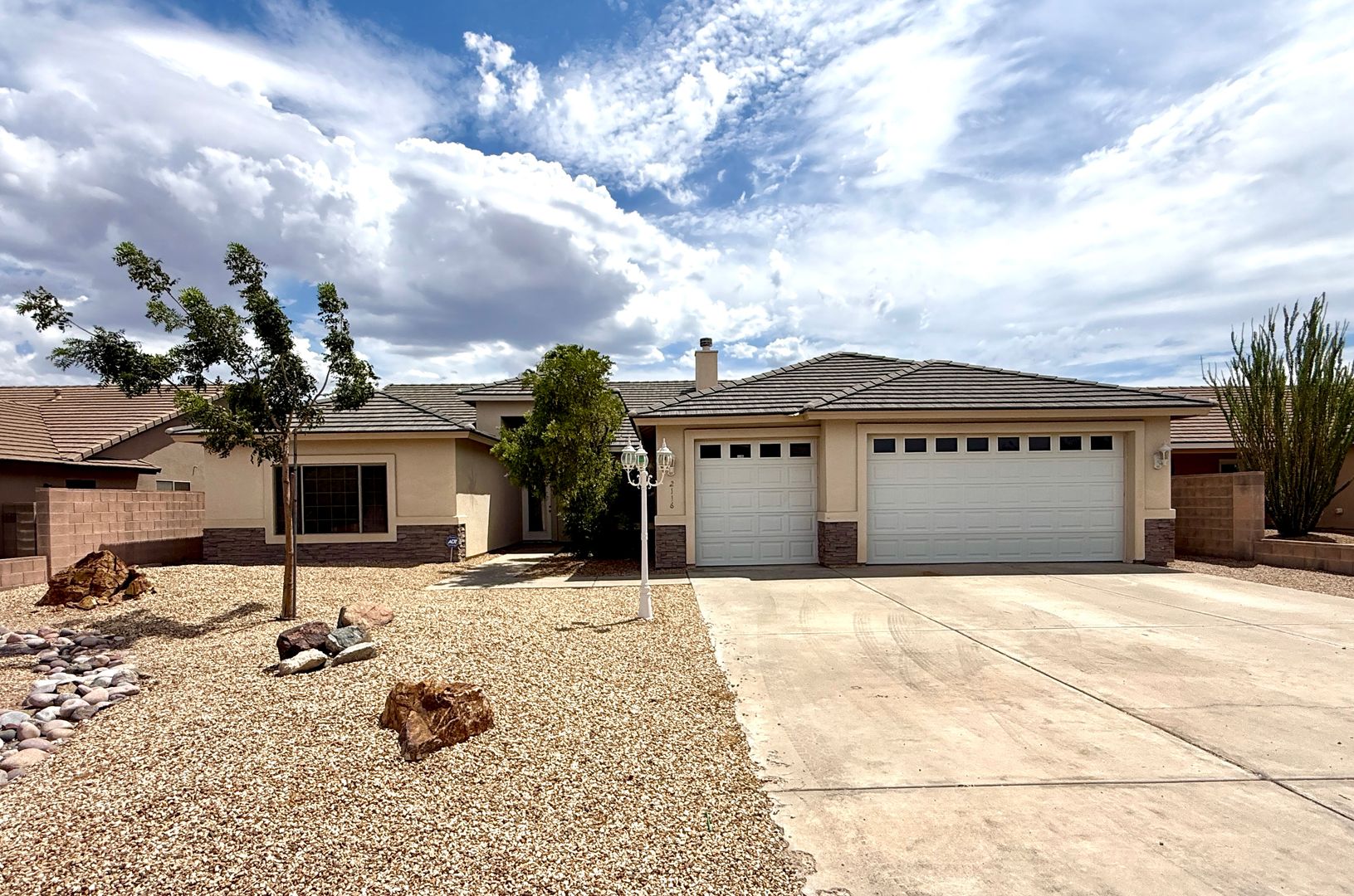 Kingman House: 2116 Roy Rogers Way