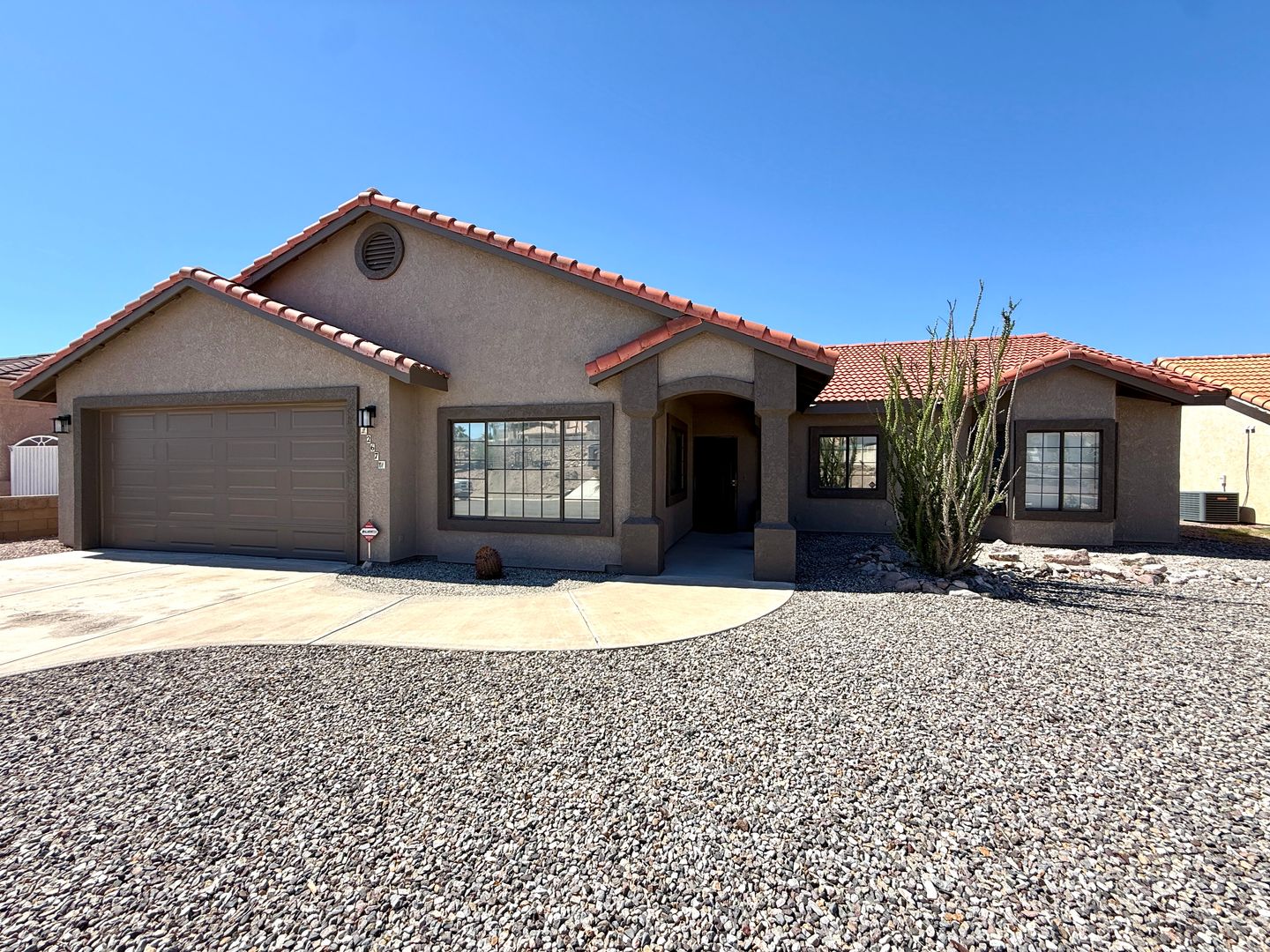 Bullhead City House: 267 Park River Dr.
