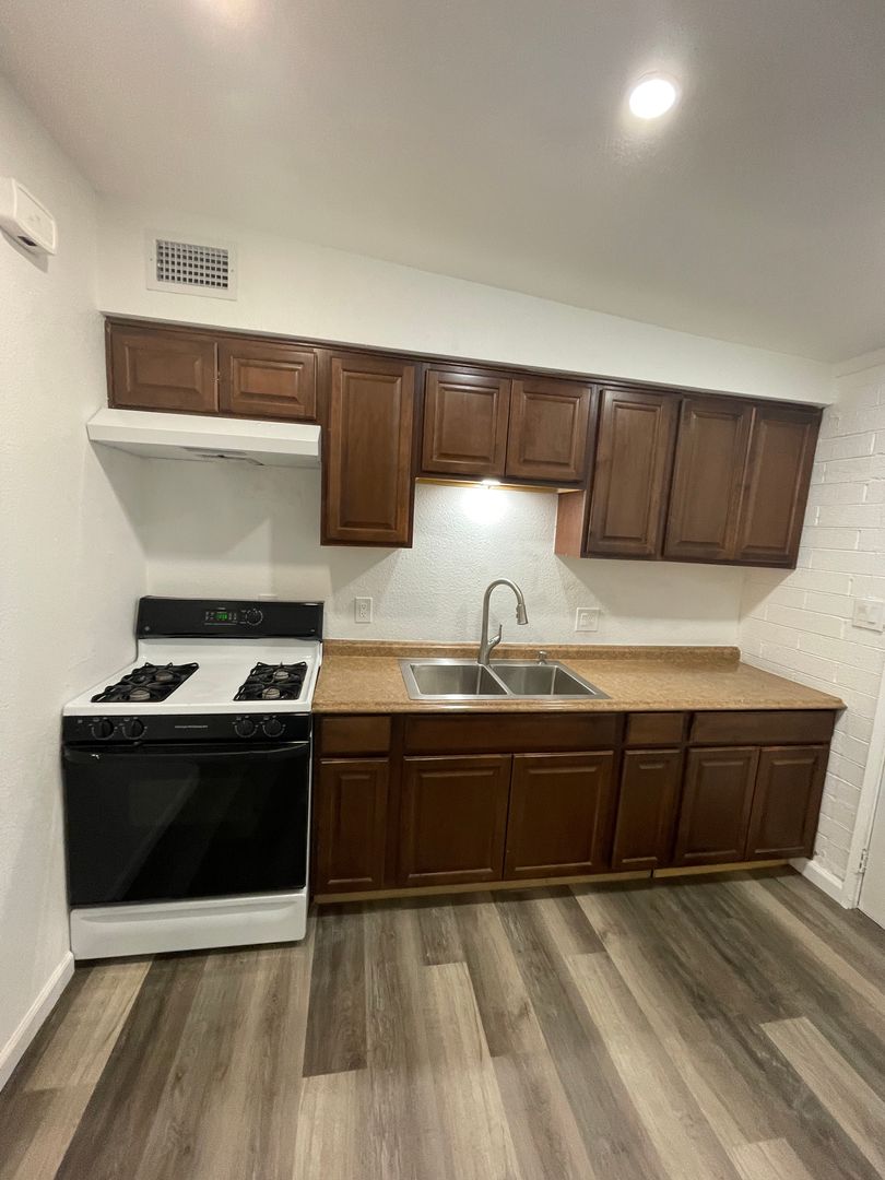 Tolleson Condo: 9361 W. Polk Street #4