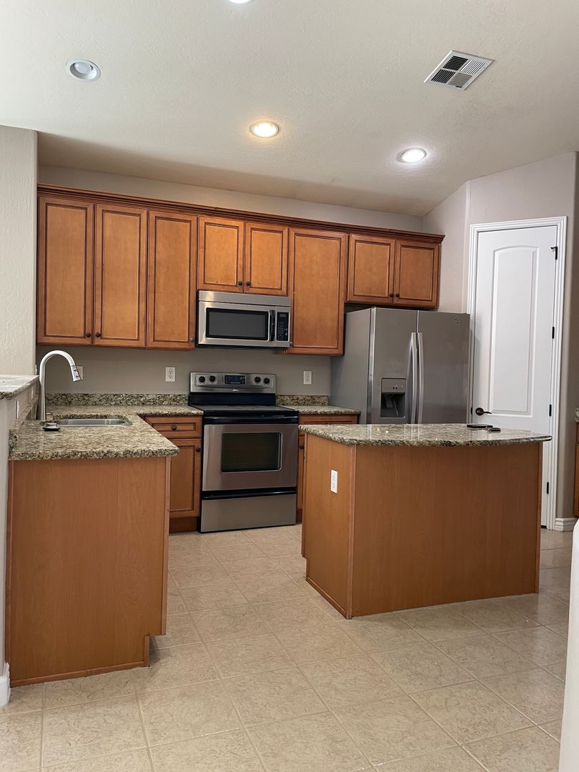 6415 S. 49th Glen 6 of 12
