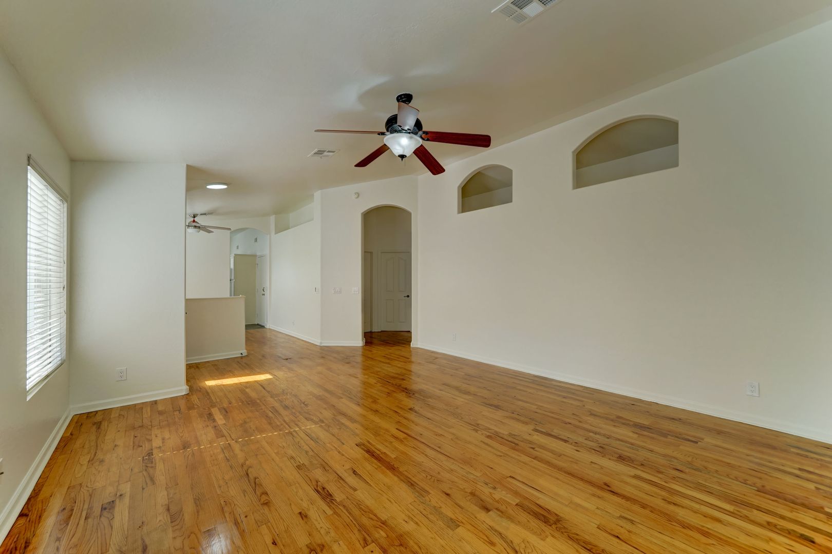 2014 E. Glenhaven Drive 7 of 12