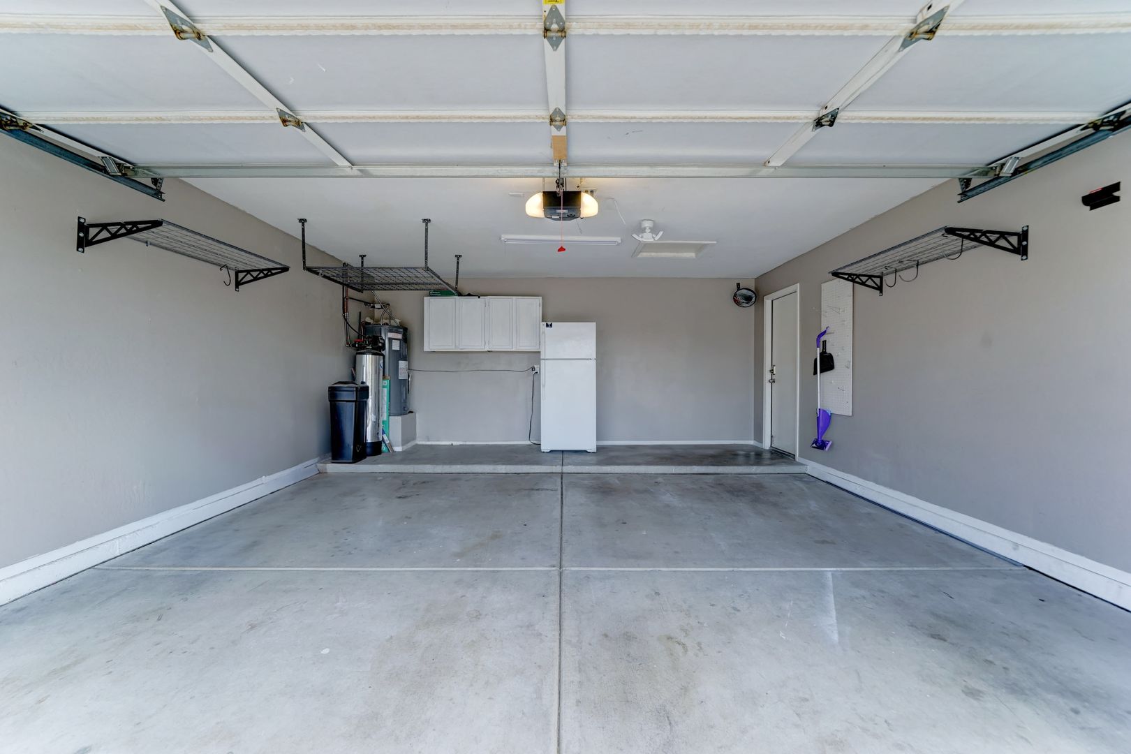 Parking at 2014 E. Glenhaven Drive