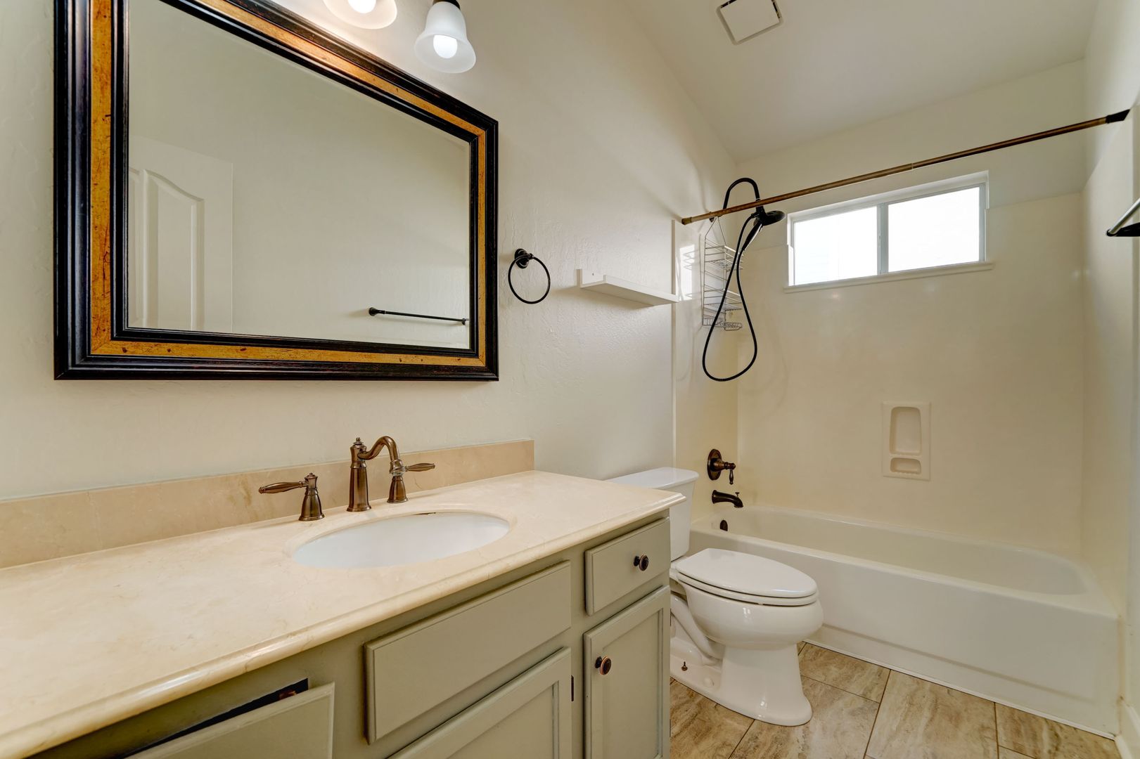 2014 E. Glenhaven Drive 25 of 33