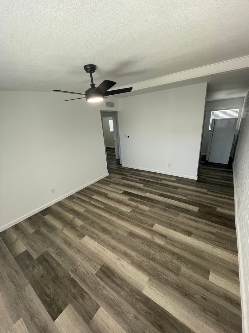 Tolleson Condo: 9361 W. Polk Street #4