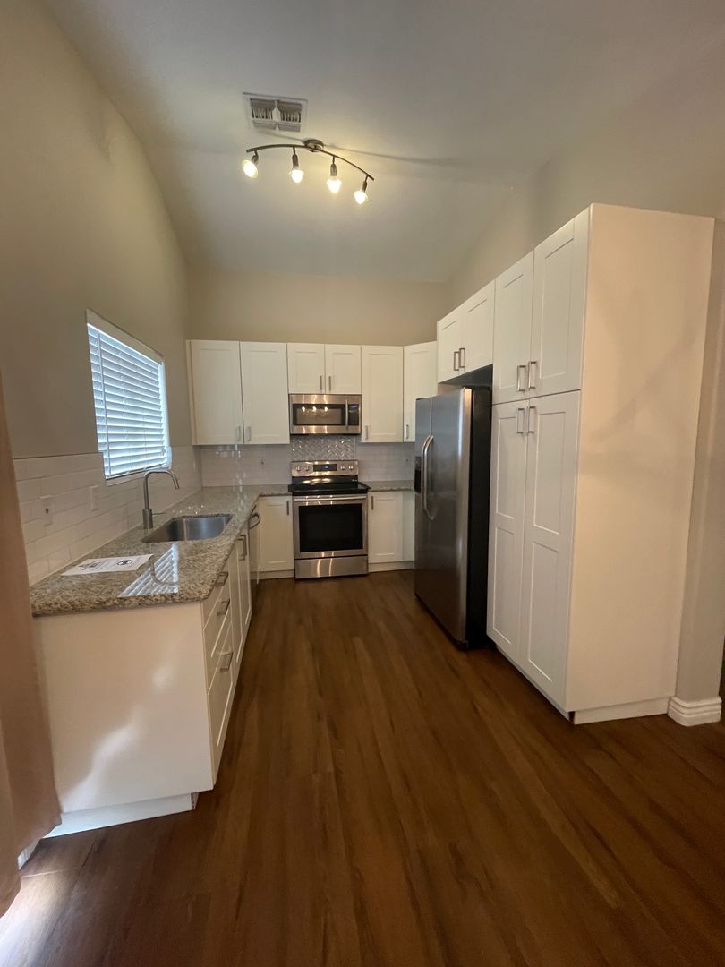 Surprise House: 13589 W. Ocotillo Lane