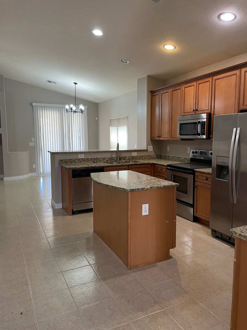 6415 S. 49th Glen 7 of 12