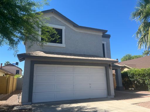 MOVE-IN SPECIAL!! Beautifully updated 3 bedroom/2.5 bathroom home ready for immediate move-in – photo 1
