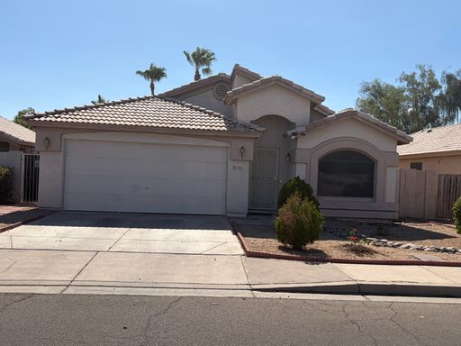 Wonderful 4-bedroom, 2-bath rental in Glendale ready for immediate move-in – photo 1