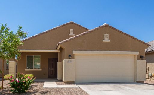 Beautiful Tolleson Home – Spacious Living & Convenient Location!