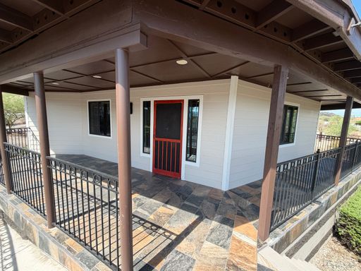 REMODELED HOME ON A HUGE LOT WITH MOUNTAIN VIEWS!!