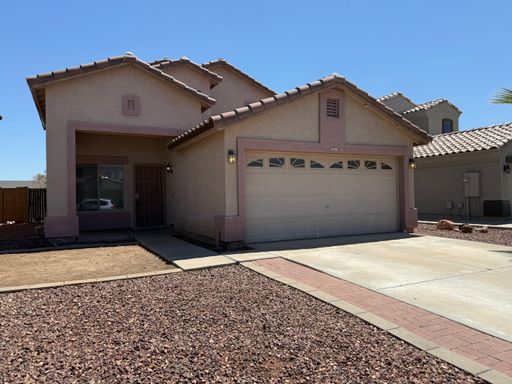 Cozy two-story in Estrella Village! – photo 1