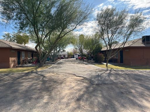 Fantastic Midtown Location! *$575 OFF 1ST MONTH'S RENT!* – photo 1
