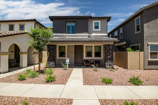 Welcome home to this beautiful 3-bedroom, 2.5-bathroom former model home in Queen Creek a desirable area! – photo 1