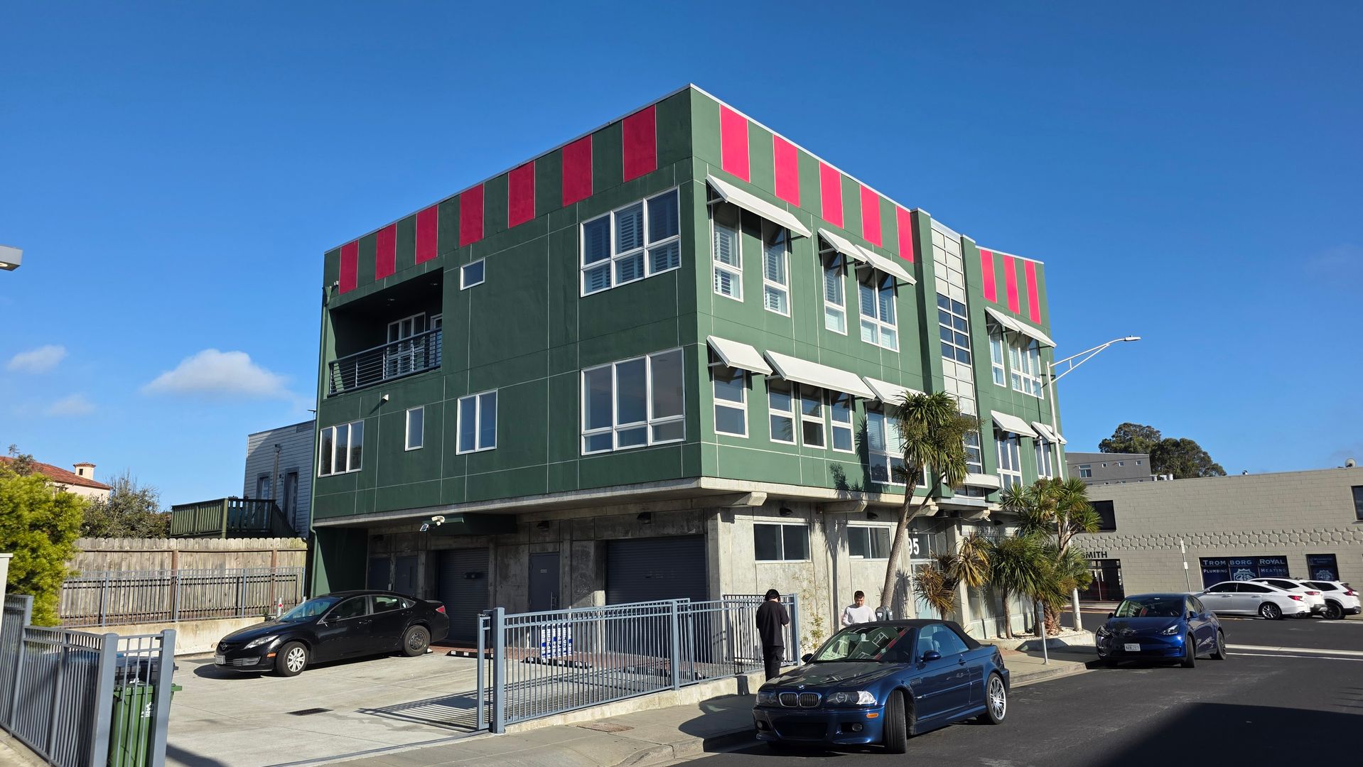 Daly City Apartment: 95 Hill St