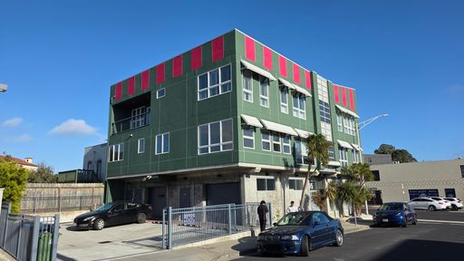Top-Floor 2BR with City-View Balcony | Central A/C | Washer/Dryer | Walk to BART