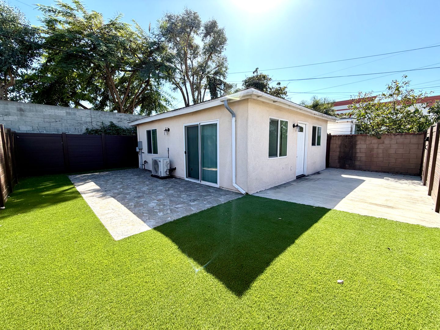 Hawthorne House: 4750 W. 142nd St. #B