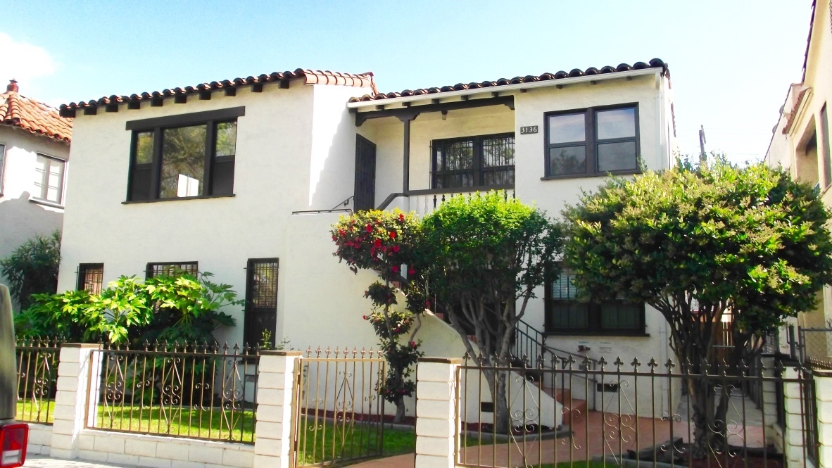 Los Angeles Apartment: 3134, 3136 West 43rd Place