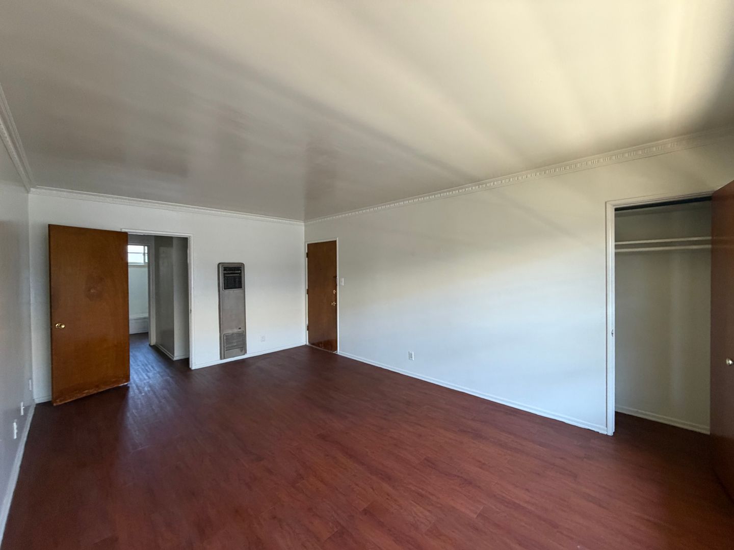 Los Angeles Apartment: 3326 S Durango Avenue