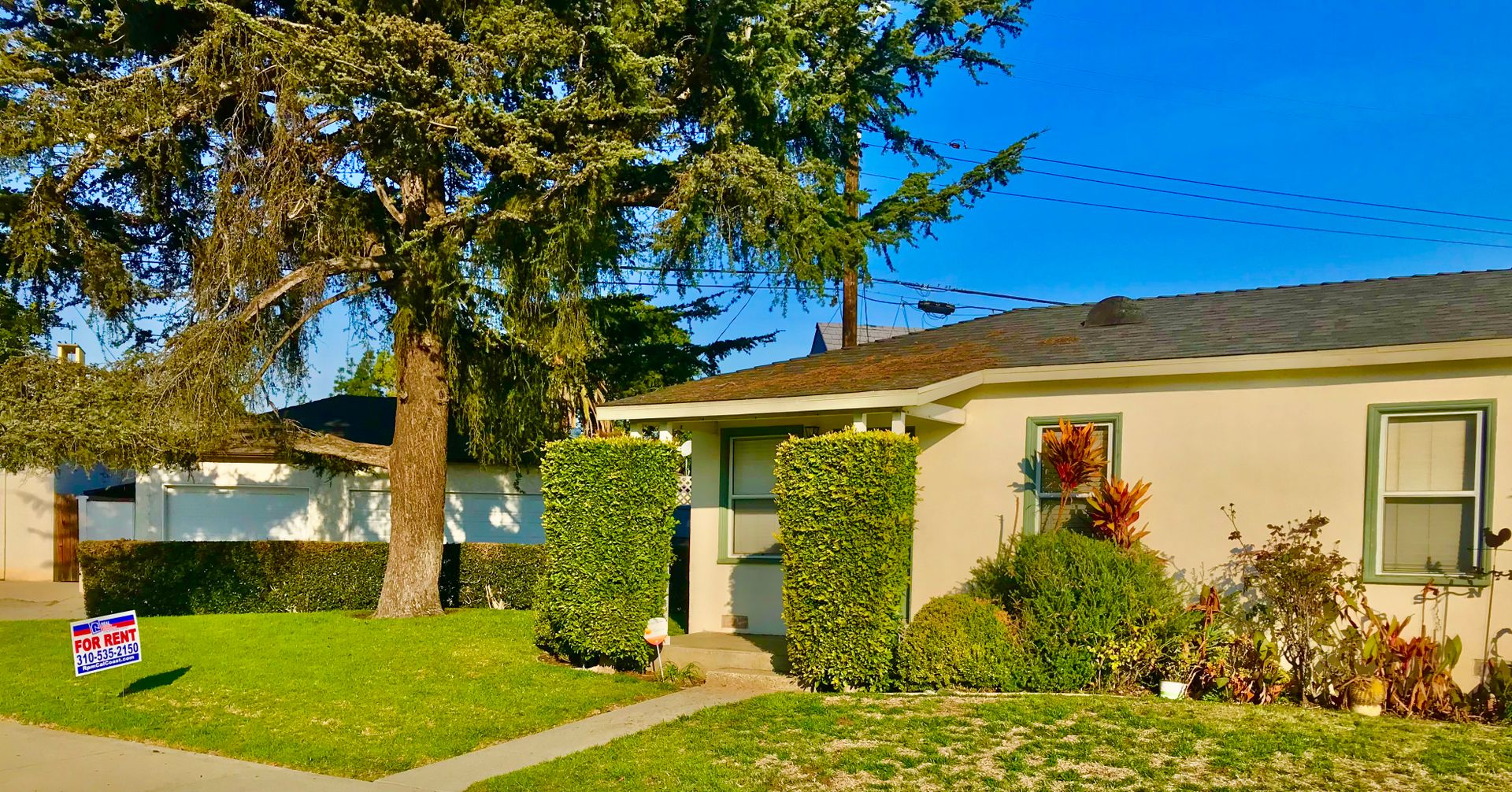 Torrance House: 2107 W Carson St