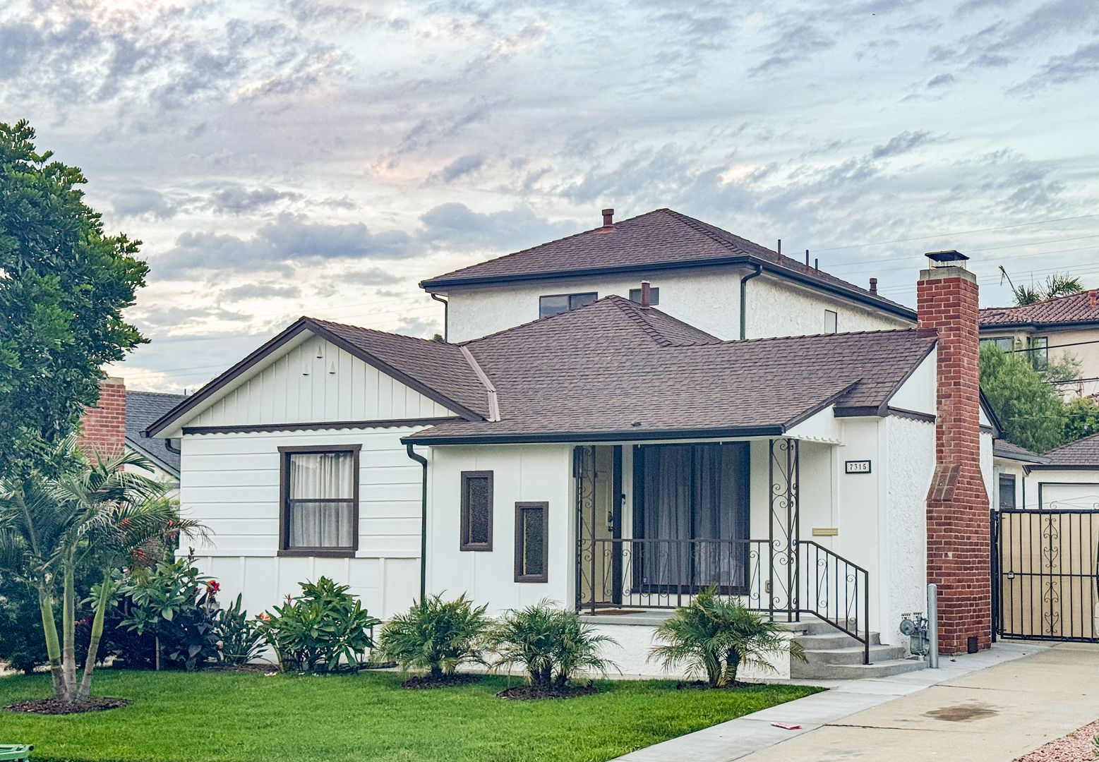 Los Angeles House: 7315 W 82nd Street