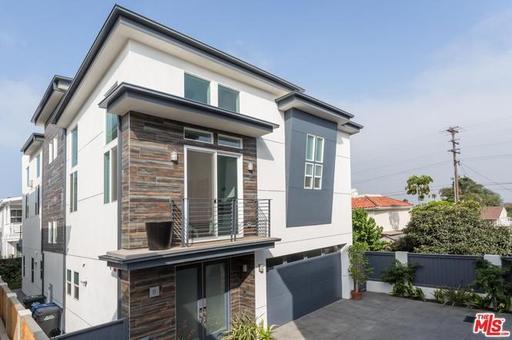 Luxurious Modern Townhouse w/3000+sq.ft. - Fabulous Amenities+Yard+3 Balconies with RB Schools – photo 1