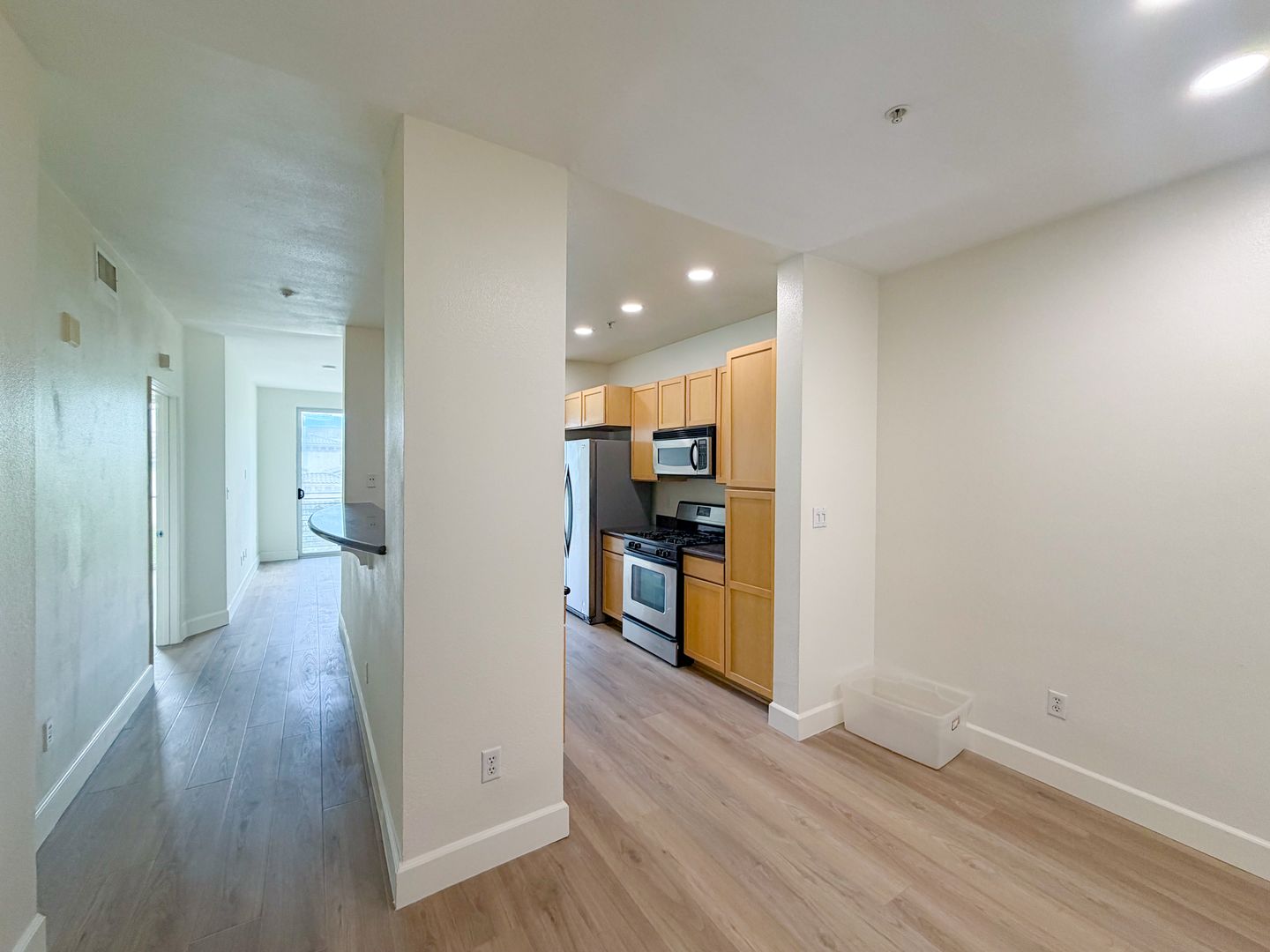 Playa Vista House: 6400 Crescent Park East