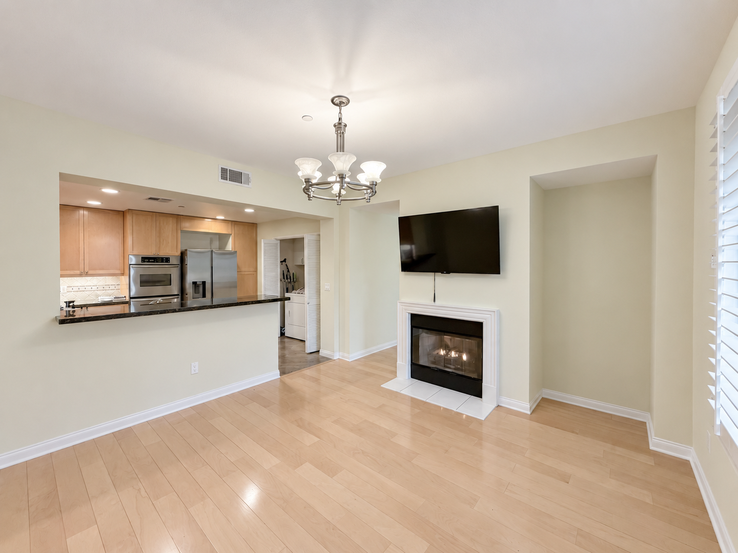 Playa Vista House: 5625 Crescent Park West