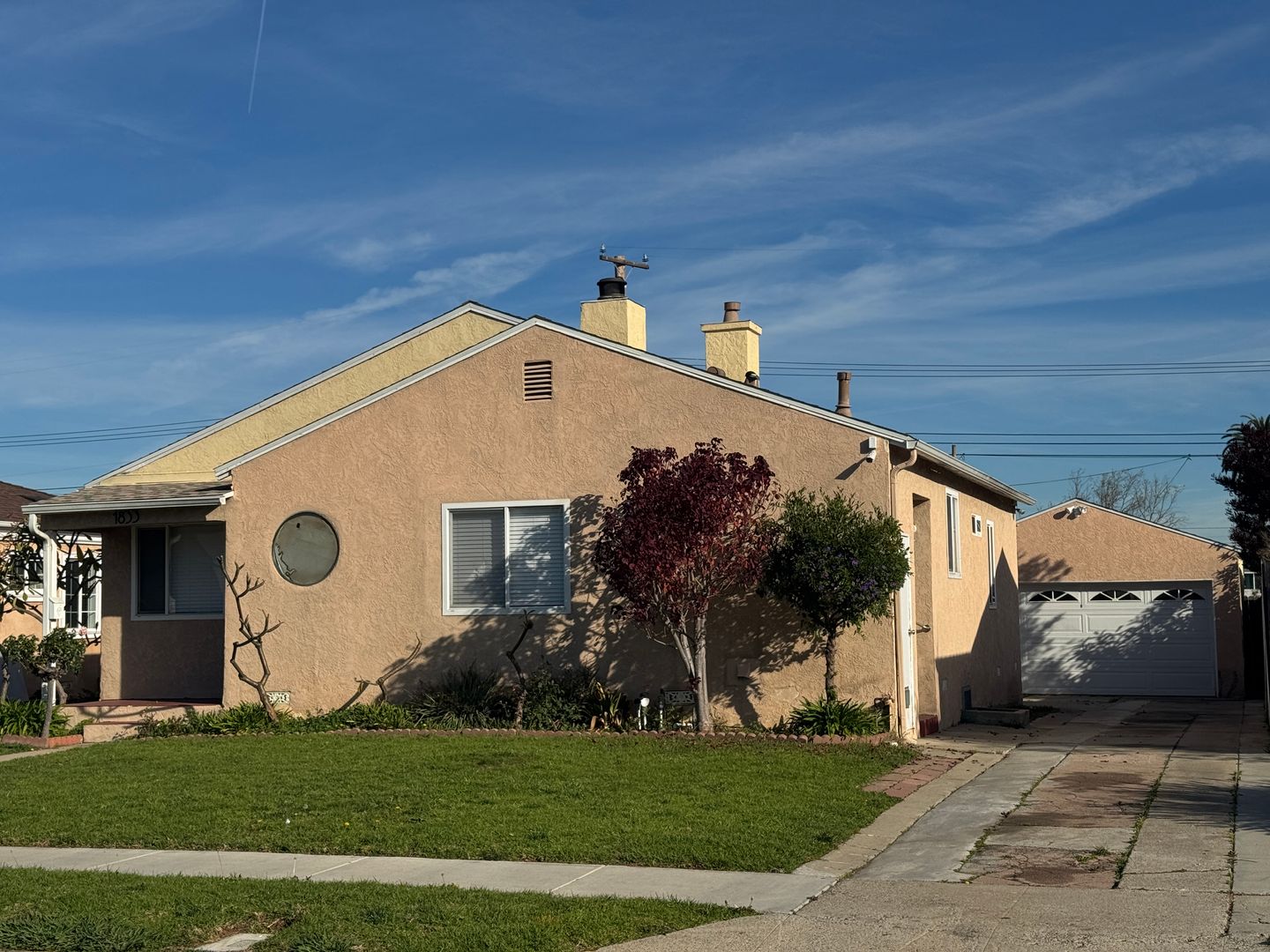 Gardena House: 1833 W 148th Street