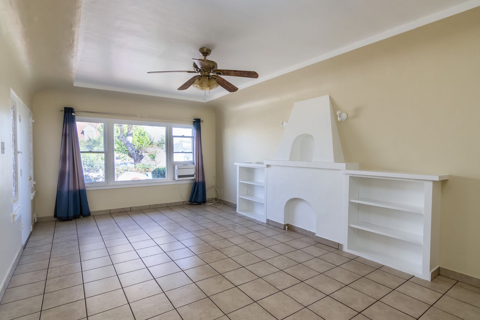 Huntington Park Condo: 5927 Corona Ave