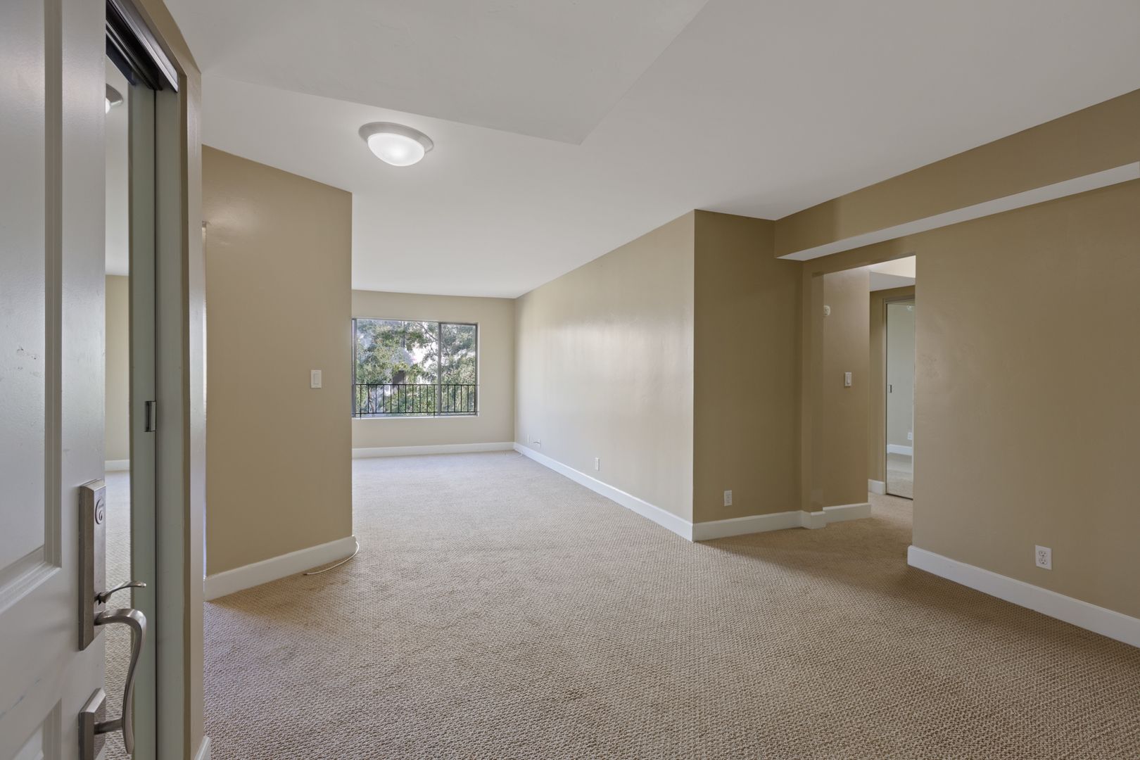 Los Angeles House: 10982 Roebling Ave. #432