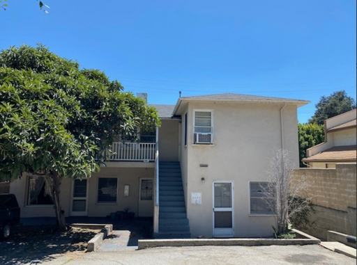 STUDIO APARTMENT IN PRIME SIERRA MADRE LOCATION
