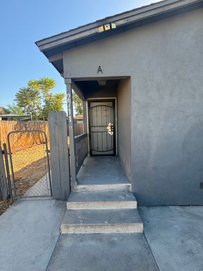 2711 Hufft St. Unit A - Zero Deposit, Ask Us How! – photo 1