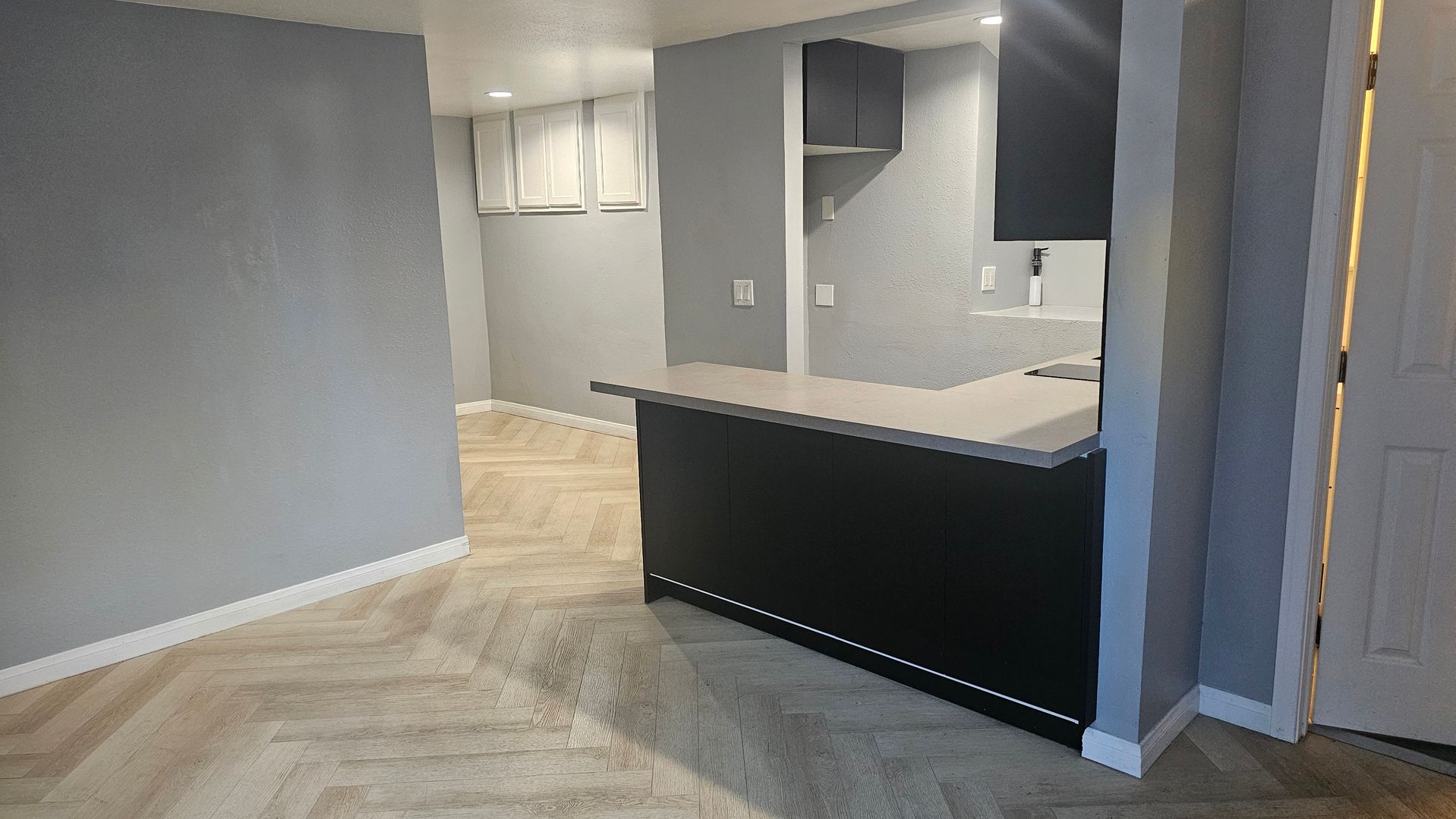 Studio City Apartment: 11127 Sunshine Terrace