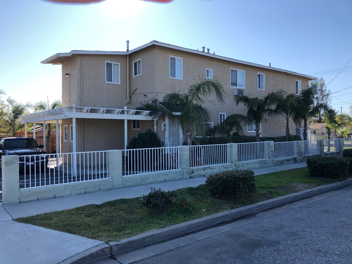 Fontana Apartment: 8605 Cypress Ave