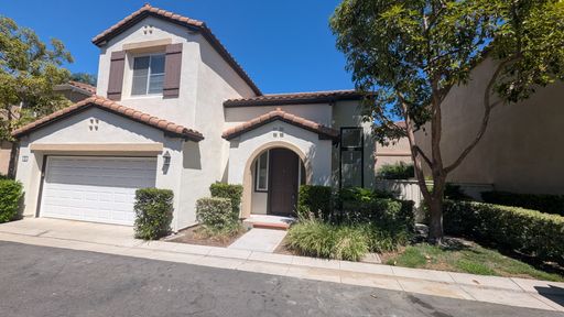 Beautiful Renovated 4-Bedroom Home in Westpark – Irvine! – photo 1