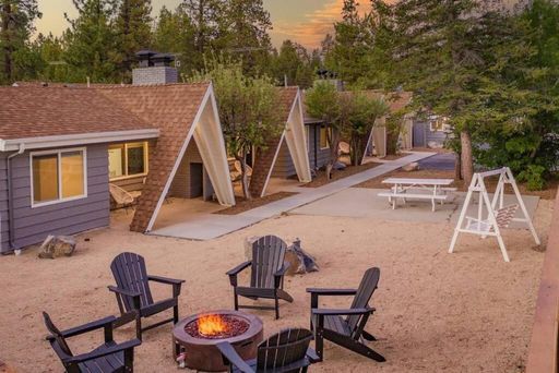 Cozy, Fully Furnished, One Bedroom One Bathroom Rental Minutes Away from the Big Bear Lake Front!