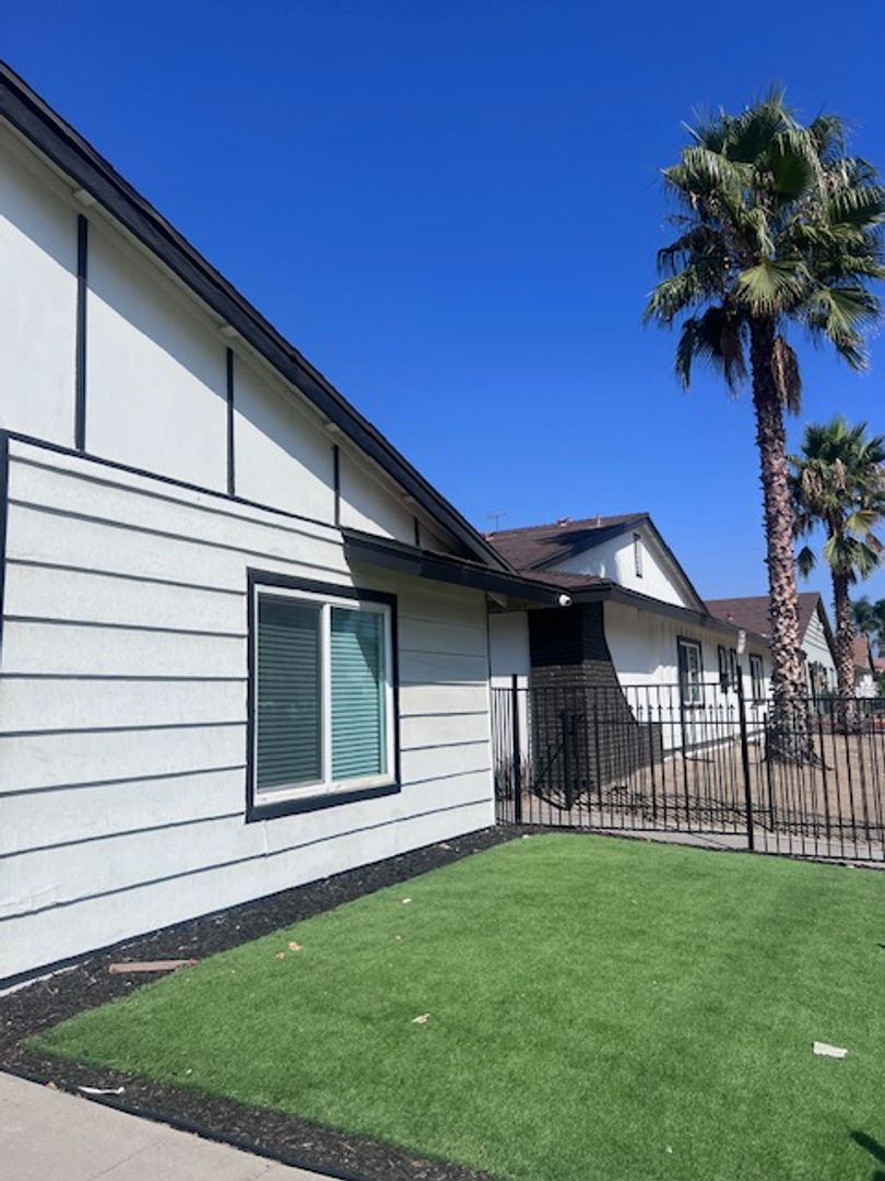 Colton Apartment: 1327 N. Pennsylvania Ave.