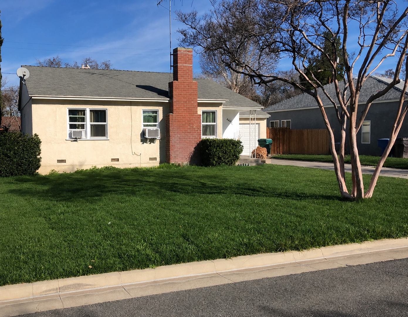 Riverside House: 4645 Gardena Dr
