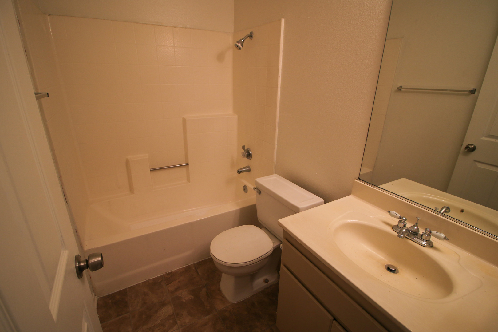 2 Bed, 2 Bath Apartment in Perris Gated Community 27 of 39