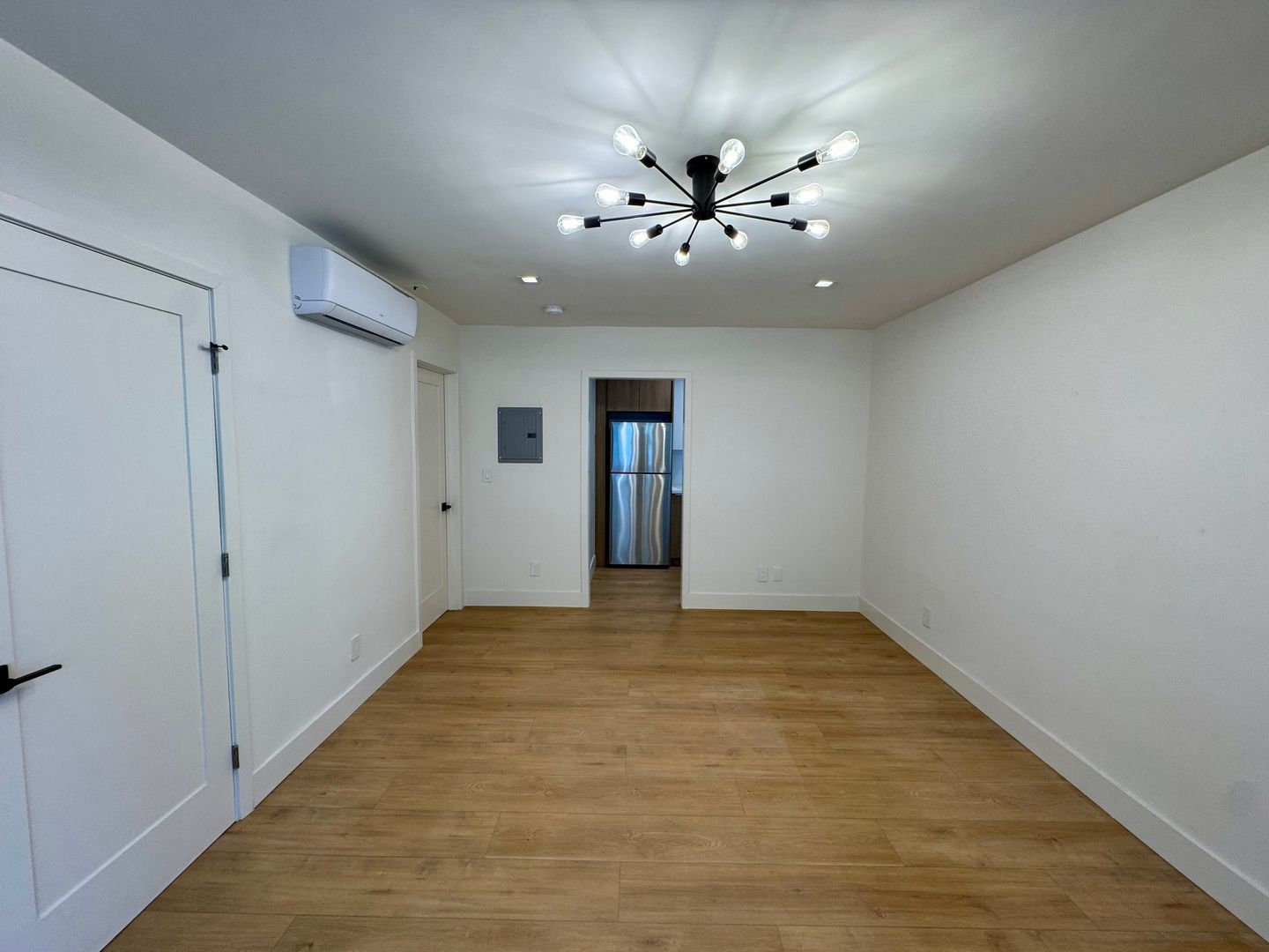 Long Beach Apartment: 121 Ximeno