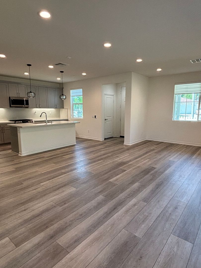 Whittier House: 5706 Westmont Ln