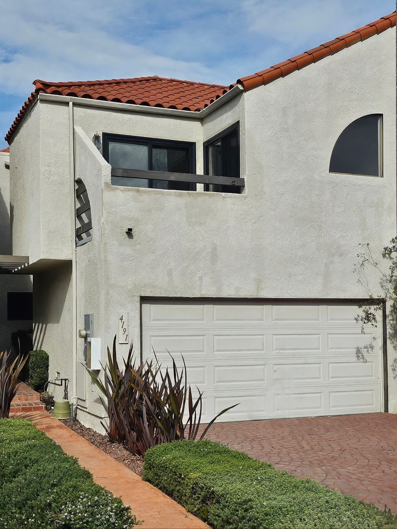 Huntington Beach Townhome: 4191 Andros Circle