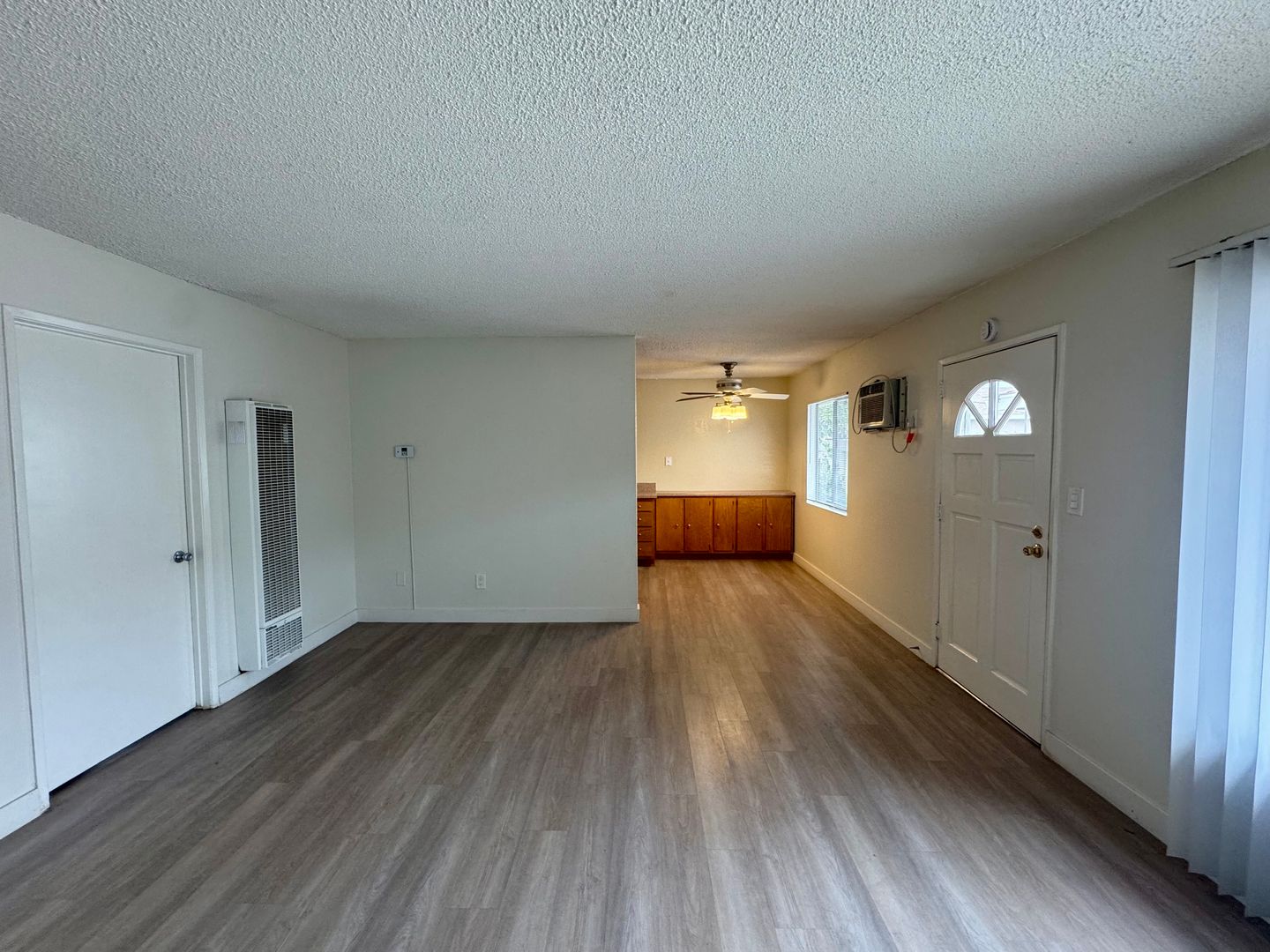 Los Alamitos Apartment: 3951 Howard Ave.