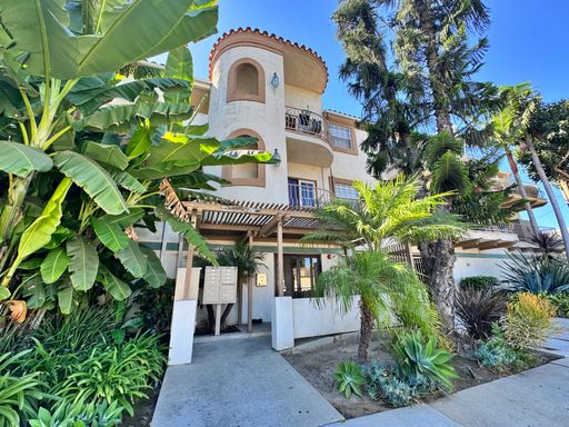 Now Leasing: Unit 203 at 1145 Roswell Ave, Long Beach, CA – photo 1