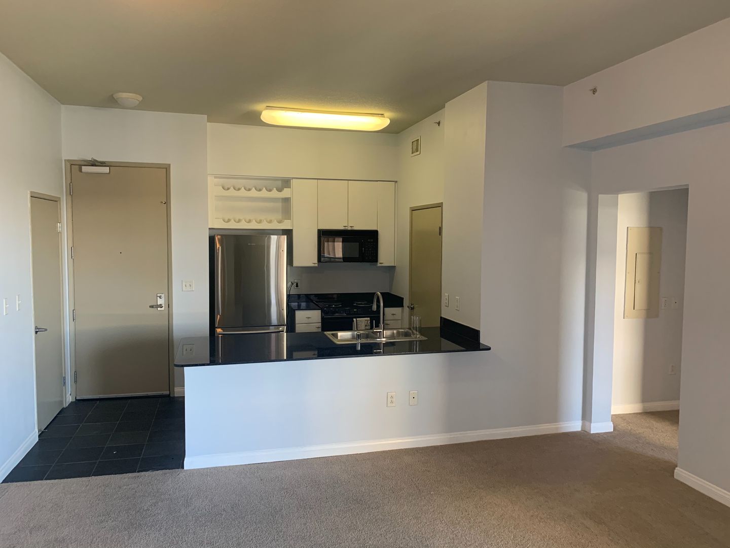 Long Beach Condo: 488 E Ocean Blvd #418